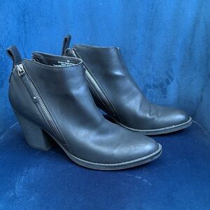 DV by Dolce Vita for Target  Black Zipper Heeled Pointy Toe Ankle Booties Sz 9.5